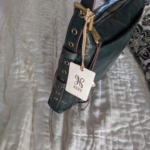 Hobo green leather purse